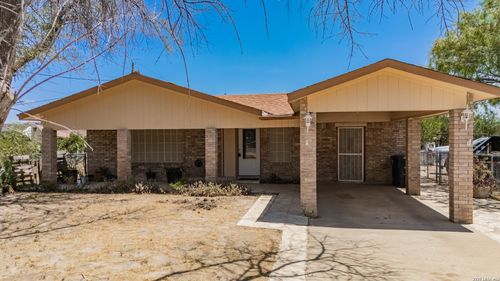1105 Carthage Ave, Eagle Pass, TX, 78852-5504 | Card Image