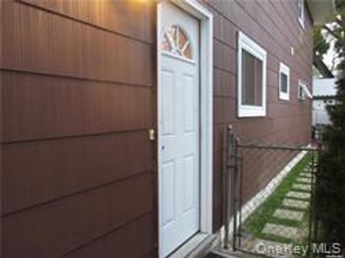 2030 Washington St, Merrick, NY, 11566-3323 | Card Image