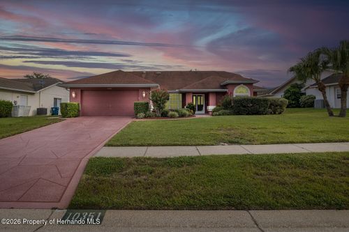 10351 Flag Rd, SPRING HILL, FL, 34608-8476 | Card Image