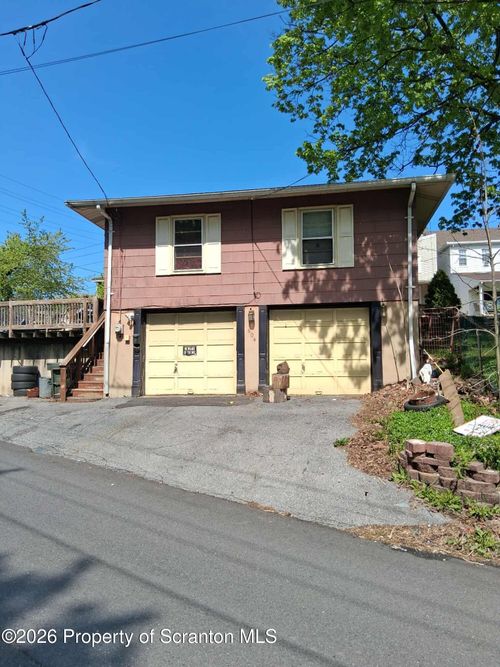 604 Snyder St, Pottsville, PA, 17901-3716 | Card Image