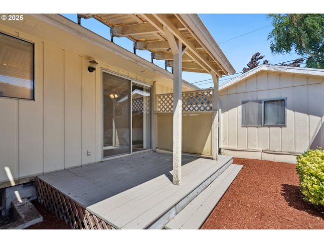 Deck | Image 20
