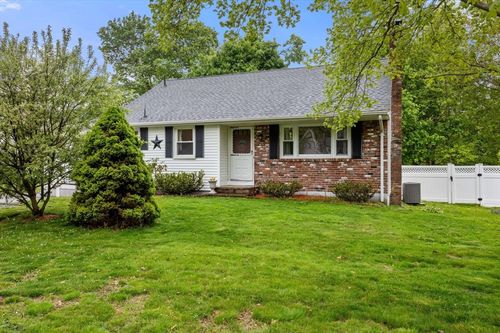 36 Porter St, Whitman, MA, 02382-1032 | Card Image