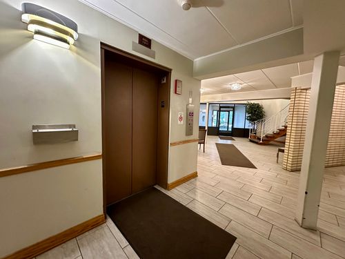 apt-122-9820 S Pulaski Rd, Oak Lawn, IL, 60453-3397 | Card Image