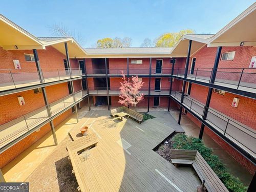 c101-250 Little St, Athens, GA, 30605-5404 | Card Image