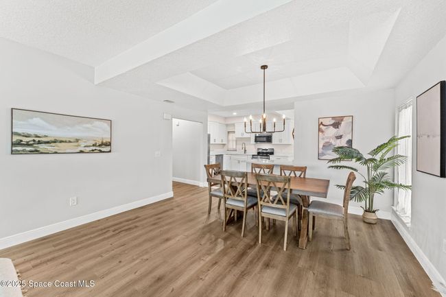 Large dining area | Image 18