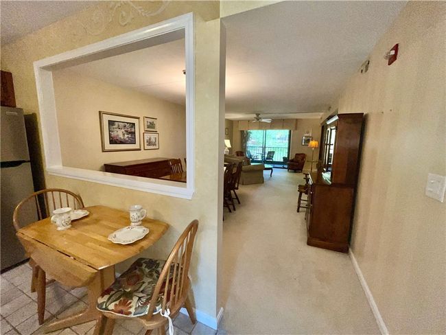 APT-3-206 - 650 E Greenwich Ave, Condo with 2 bedrooms, 2 bathrooms and 2 parking in West Warwick RI | Image 7