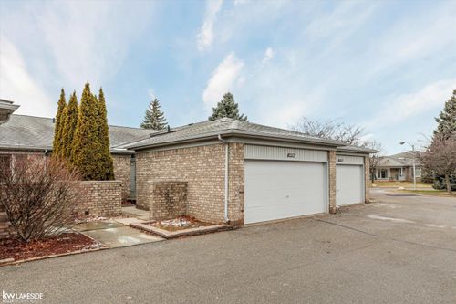 14720 Palmetto Court, Shelby Charter Township, MI, 48315 | Card Image