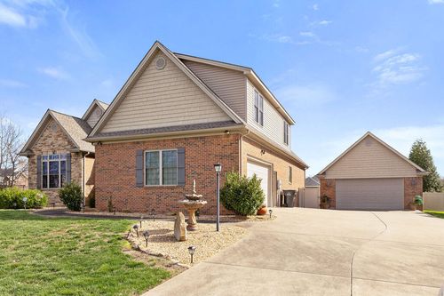 125 Pershing Way, Paducah, KY, 42001-8914 | Card Image