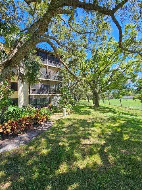 unit-622-700 Starkey Rd, LARGO, FL, 33771-2345 | Card Image