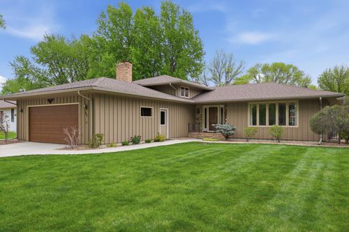3651 Fairway Road N, Fargo, ND, 58102 | Card Image