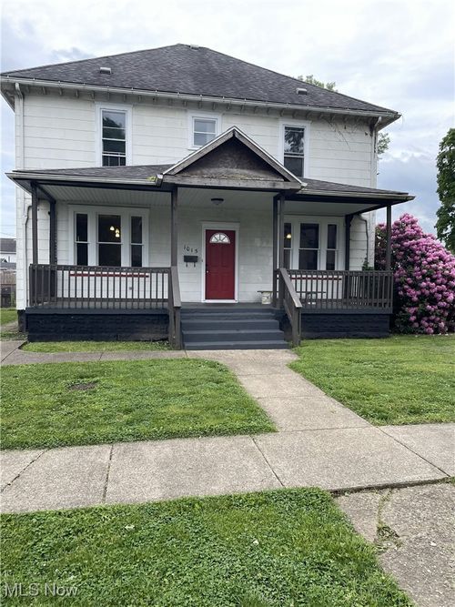 1015 Orchard St, Coshocton, OH, 43812-1726 | Card Image