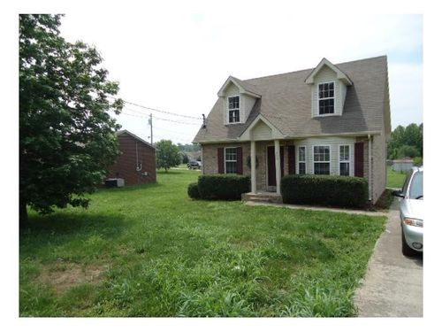 360 Donna Dr, Clarksville, TN, 37042-1820 | Card Image