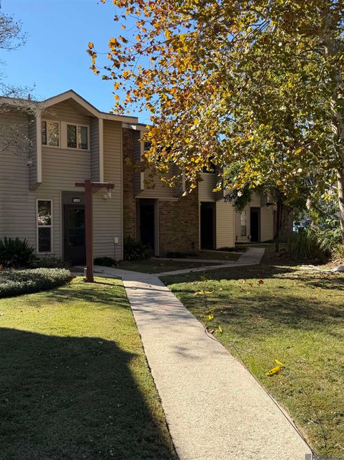 183 Sandra Del Mar Dr, Mandeville, LA, 70448-4747 | Card Image