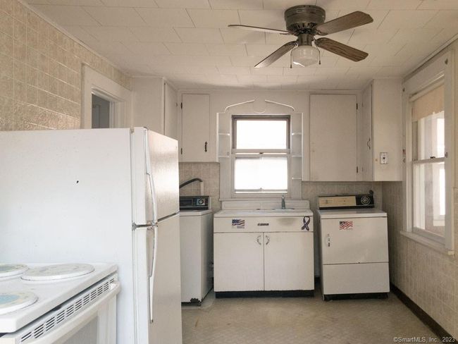 Unit 2 - Kitchen | Image 4