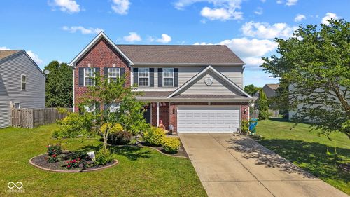 2289 S Moeller Cir, New Palestine, IN, 46163-8676 | Card Image