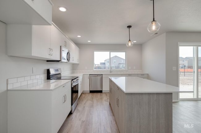 16888 Dunning Way, House other with 5 bedrooms, 3 bathrooms and 3 parking in Caldwell ID | Image 5