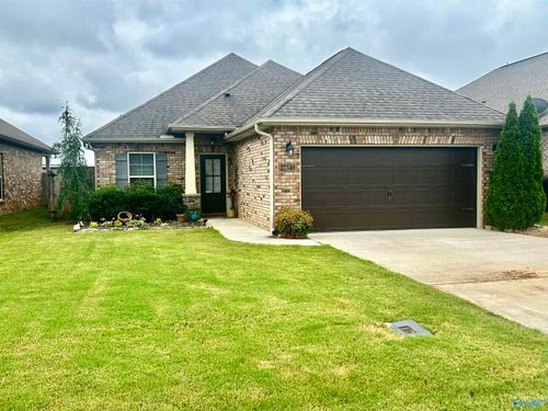 27340 Dieken Dr, Athens, AL, 35613-7661 | Card Image