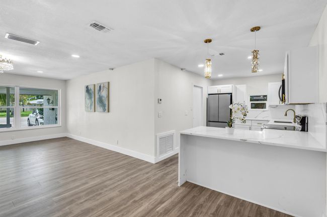 849 Royal Palm Beach Blvd, House other with 4 bedrooms, 3 bathrooms and null parking in Royal Palm Beach FL | Image 9