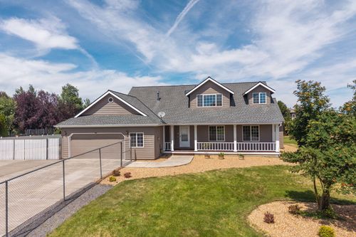 21442 Belknap Dr, Bend, OR, 97701-9500 | Card Image