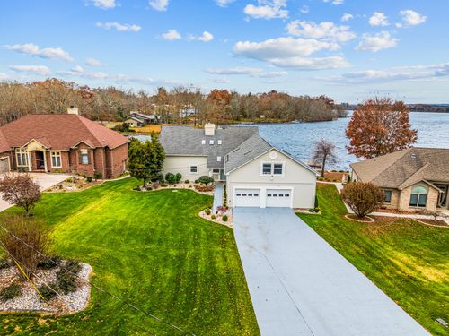 1260 Arrowhead Dr, Crossville, TN, 38572-6408 | Card Image