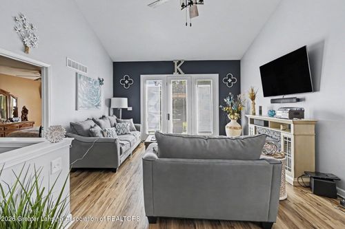 4017 Eastbridge Circle, Stockbridge, MI, 49285 | Card Image