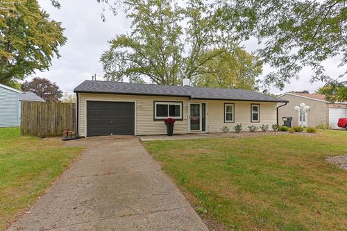 4904 Lisbon Cir, Sandusky, OH, 44870-5861 | Card Image