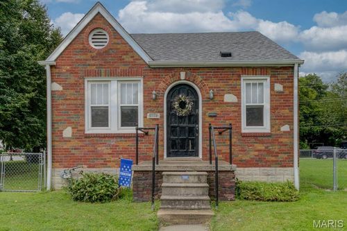 2009 N 3rd St, Saint Charles, MO, 63301-0957 | Card Image