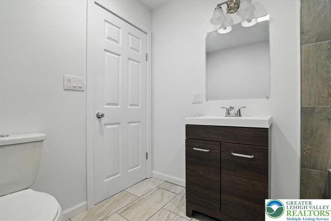 Full bath #2 | Image 40