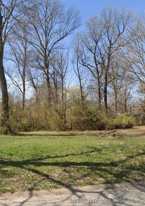 317 Myrtle St, Jeffersonville, IN, 47130-6334 | Card Image