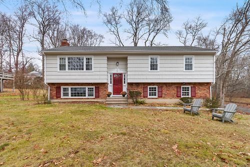 5 Nyselius Pl, Stamford, CT, 06905-2524 | Card Image