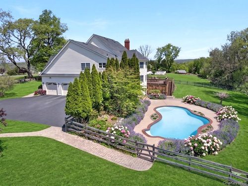 18 Almond Tree Ln, Warwick, NY, 10990-2442 | Card Image