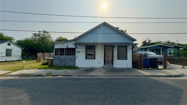 707 - 703 Francesca St, Home with 0 bedrooms, 0 bathrooms and null parking in Corpus Christi TX | Image 4