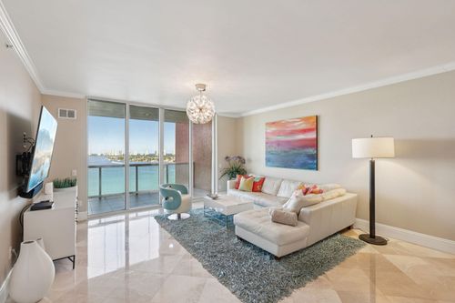 1404-2650 Lake Shore Dr, RIVIERA BEACH, FL, 33404-4604 | Card Image
