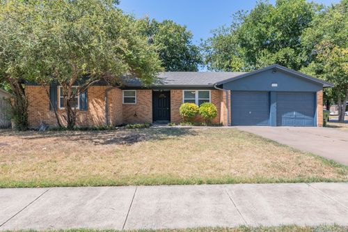 6500 Avalon Dr, Watauga, TX, 76148-2936 | Card Image