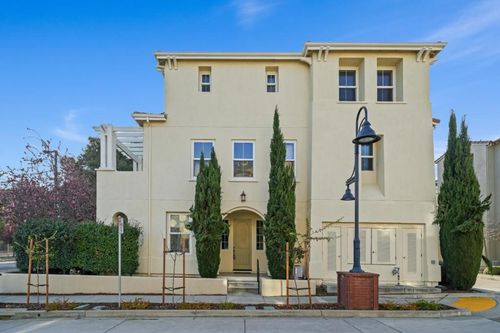 451 Chagall St, Mountain View, CA, 94041-1692 | Card Image
