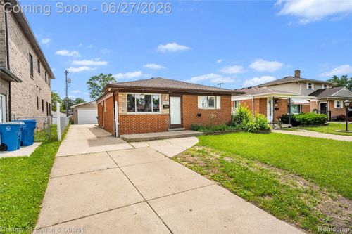 6042 Highview St, Dearborn Heights, MI, 48127-3094 | Card Image