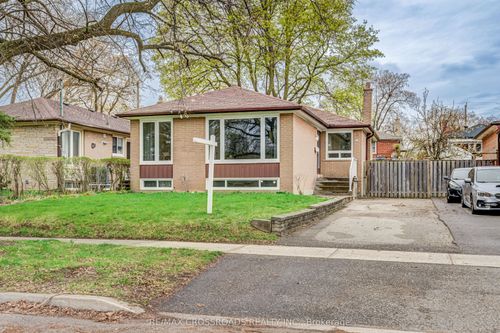 30 Murmouth Rd, Scarborough, ON, M1T2R1 | Card Image