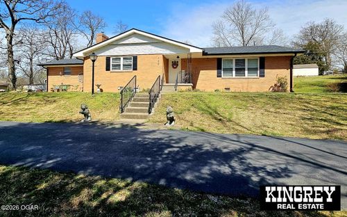 730 E 17th Street Place, Baxter Springs, KS, 66713 | Card Image