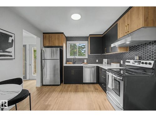 133 Grandin Villge, St Albert, AB, T8N1R9 | Card Image