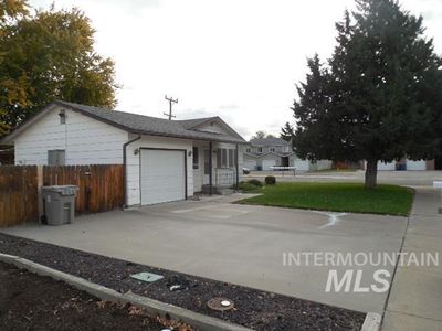 590 Samarra Dr, House other with 3 bedrooms, 1 bathrooms and 3 parking in Mountain Home ID | Image 2