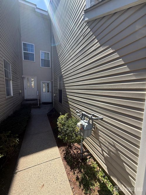6-6 Boyard Ct, Somerset, NJ, 08873-1600 | Card Image
