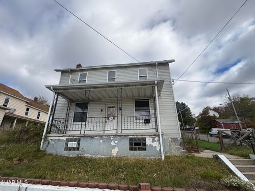 843 Orchard St, Portage, PA, 15946-1828 | Card Image