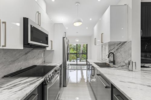 c203-11311 Pond View C203 Drive, Wellington, FL, 33414 | Card Image