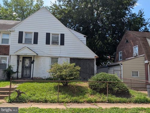 1228 Clover Ln, CHESTER, PA, 19013-1507 | Card Image