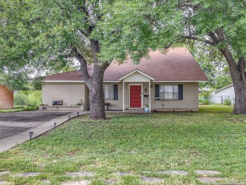 758 N High St, Uvalde, TX, 78801-4353 | Card Image