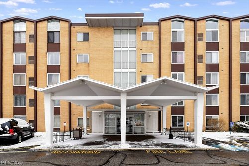 506-25735 Lorain Rd, North Olmsted, OH, 44070-3337 | Card Image