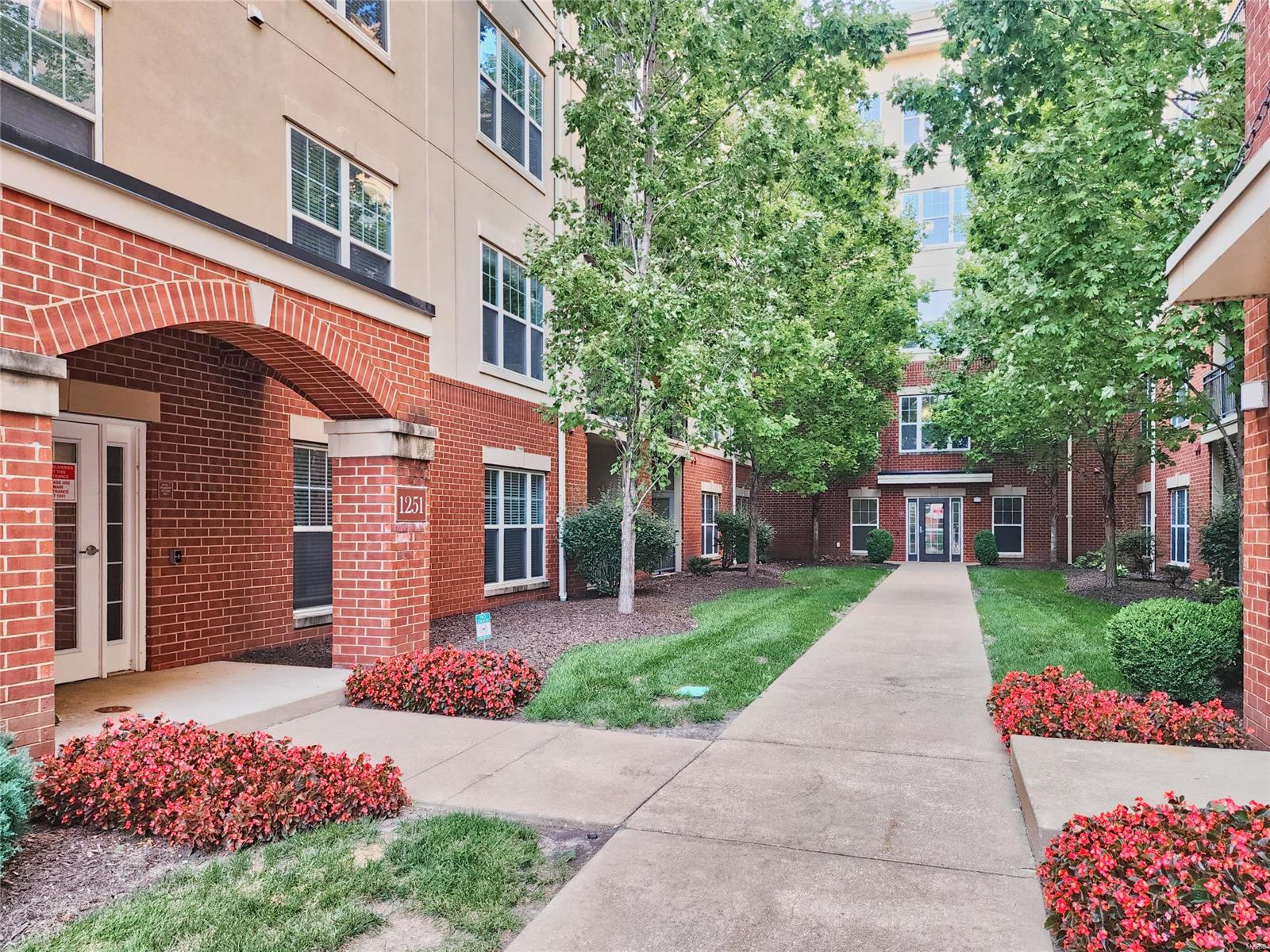 2105 1251 Strassner, For Rent in St Louis Zoocasa