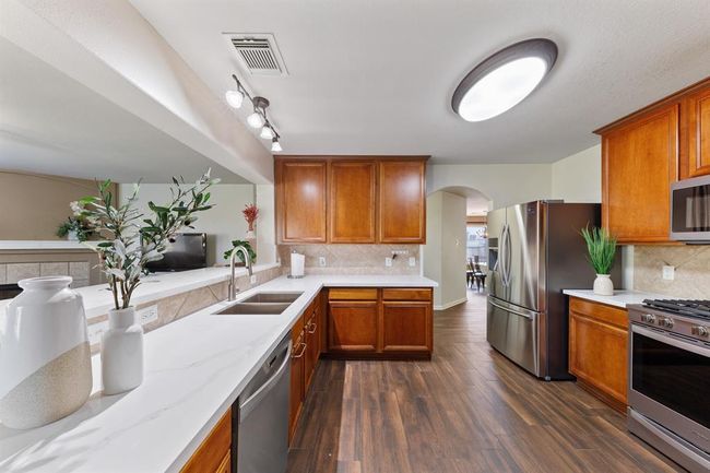 1901 Plum Falls Ln, House other with 6 bedrooms, 4 bathrooms and 2 parking in Pearland TX | Image 16