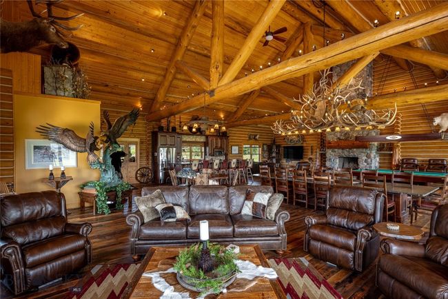 Entertainment Center Interior | Image 51