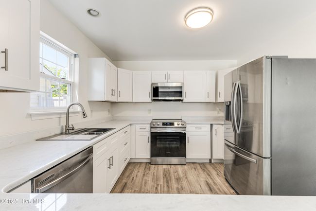 5249 Minnesota Dr Se, House other with 5 bedrooms, 3 bathrooms and 2 parking in Southport NC | Image 15